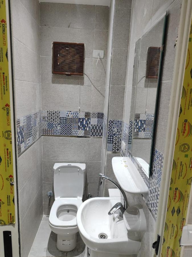 Apartment 8 شارع احمد امين بالدقي *